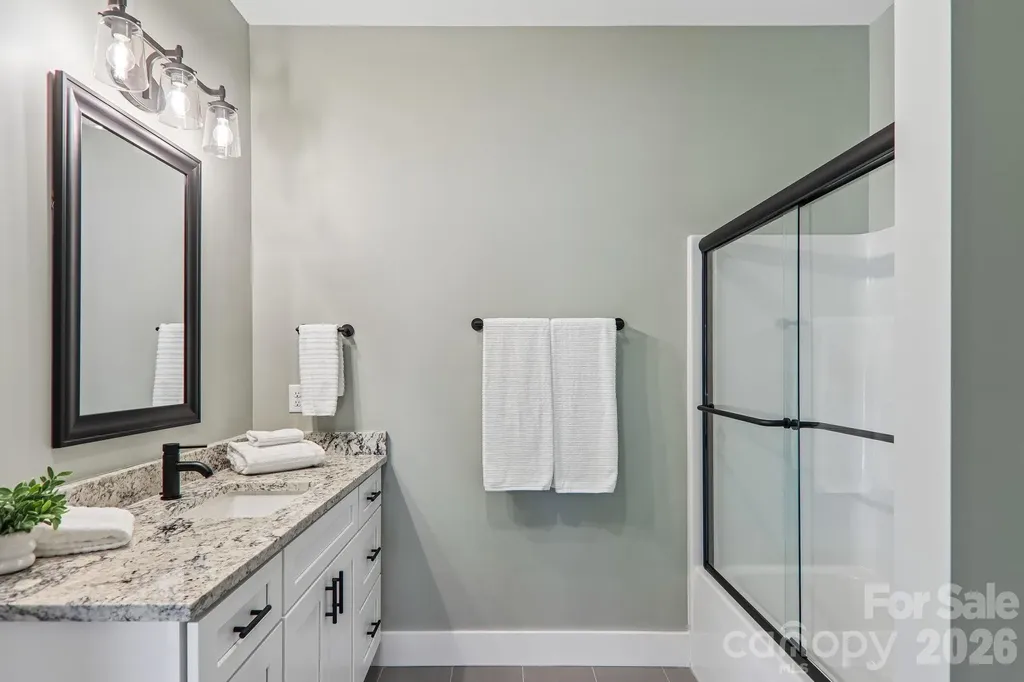 119 Olde Oak Way Hendersonville NC 28792