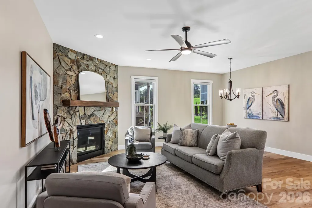 119 Olde Oak Way Hendersonville NC 28792