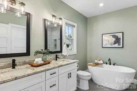 119 Olde Oak Way Hendersonville NC 28792