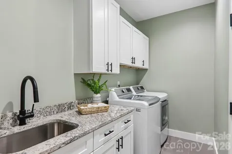 119 Olde Oak Way Hendersonville NC 28792