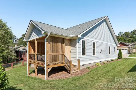 119 Olde Oak Way Hendersonville NC 28792