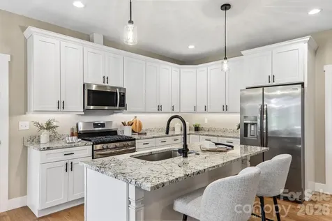 119 Olde Oak Way Hendersonville NC 28792