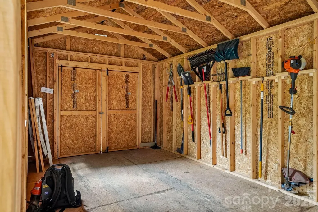 3229 N Bearwallow Road Hendersonville NC 28792