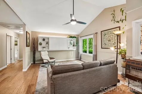 3229 N Bearwallow Road Hendersonville NC 28792
