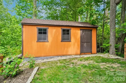 3229 N Bearwallow Road Hendersonville NC 28792