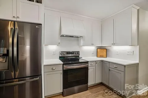 3229 N Bearwallow Road Hendersonville NC 28792