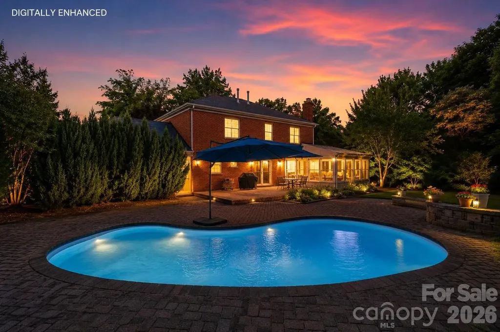 4612 Deanscroft Drive Charlotte NC 28226