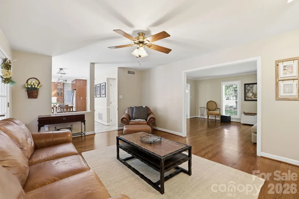 4612 Deanscroft Drive Charlotte NC 28226