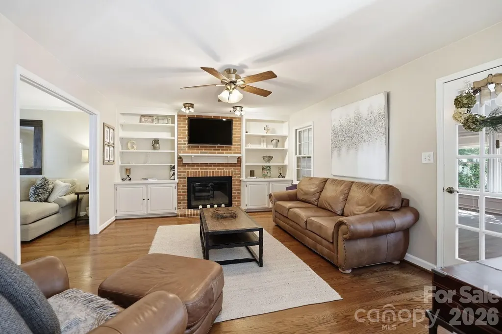 4612 Deanscroft Drive Charlotte NC 28226