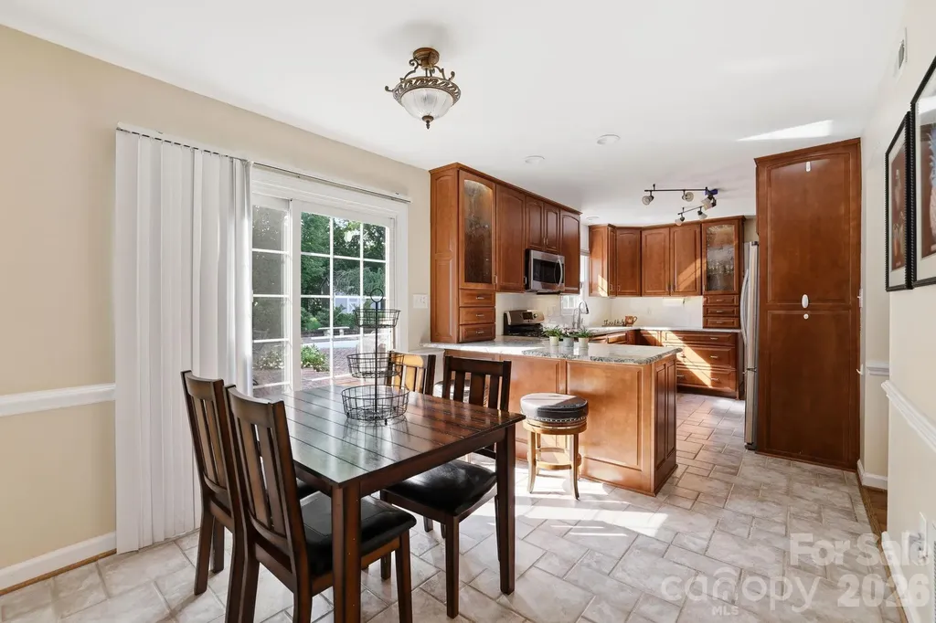 4612 Deanscroft Drive Charlotte NC 28226
