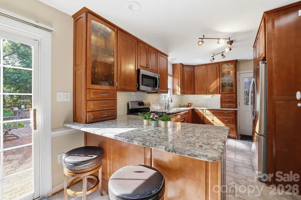 4612 Deanscroft Drive Charlotte NC 28226