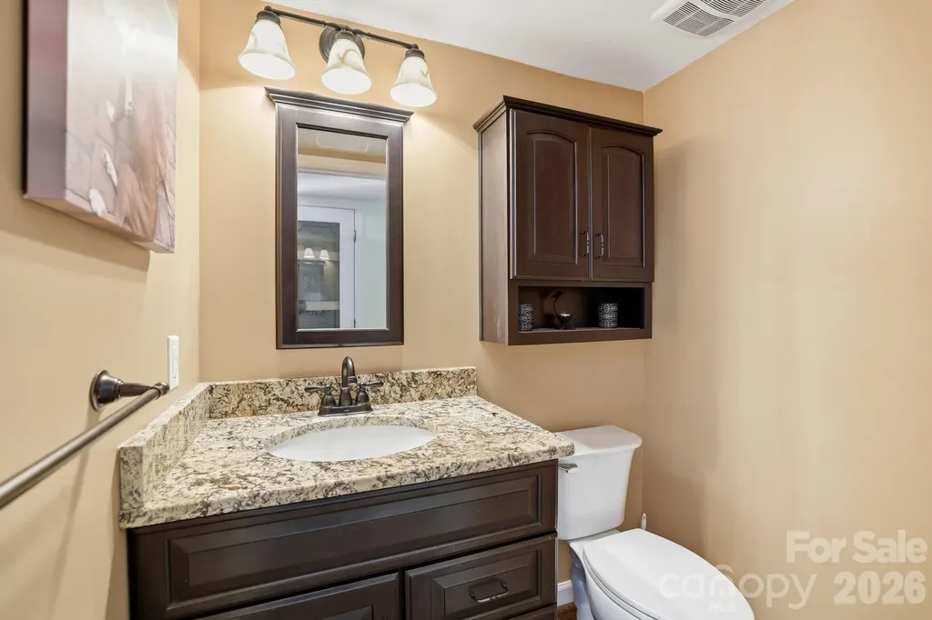 4612 Deanscroft Drive Charlotte NC 28226
