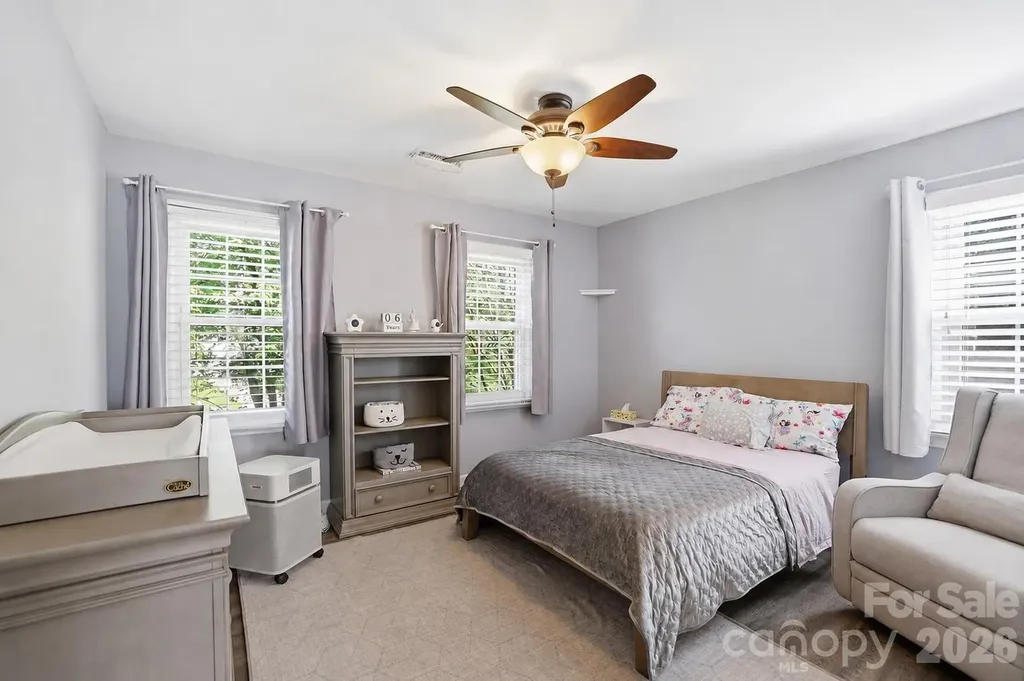 4612 Deanscroft Drive Charlotte NC 28226