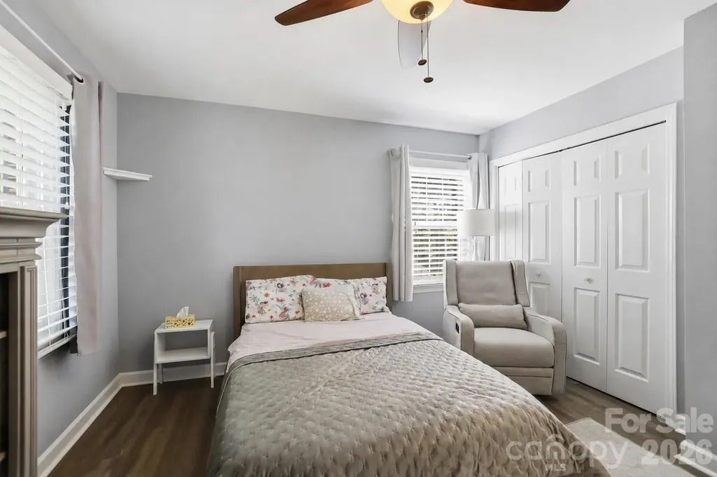 4612 Deanscroft Drive Charlotte NC 28226