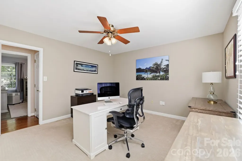 4612 Deanscroft Drive Charlotte NC 28226