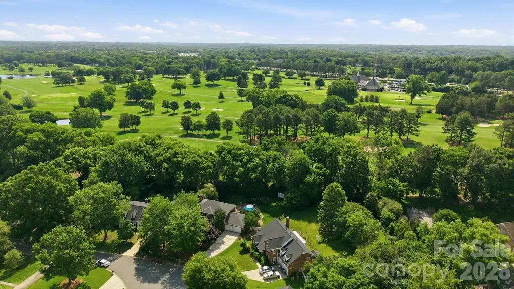 4612 Deanscroft Drive Charlotte NC 28226