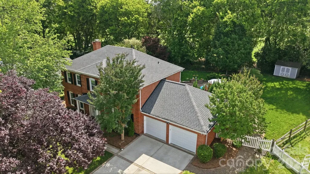 4612 Deanscroft Drive Charlotte NC 28226