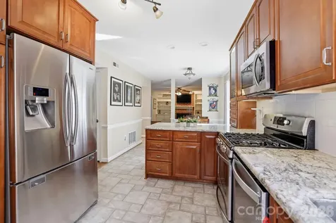 4612 Deanscroft Drive Charlotte NC 28226