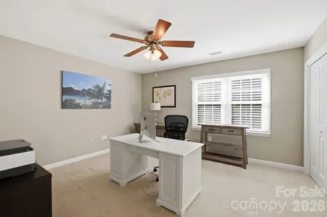 4612 Deanscroft Drive Charlotte NC 28226