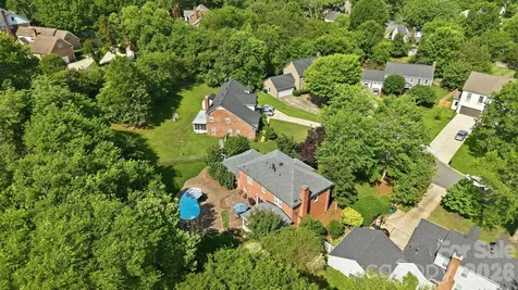 4612 Deanscroft Drive Charlotte NC 28226