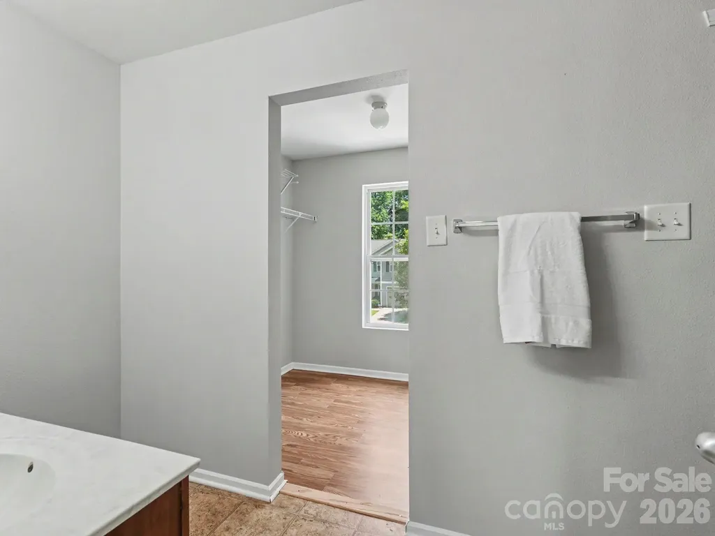 5529 Idlewild Road N Charlotte NC 28227