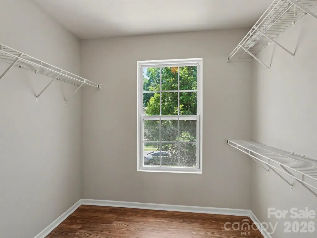 5529 Idlewild Road N Charlotte NC 28227