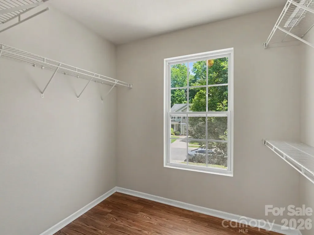 5529 Idlewild Road N Charlotte NC 28227