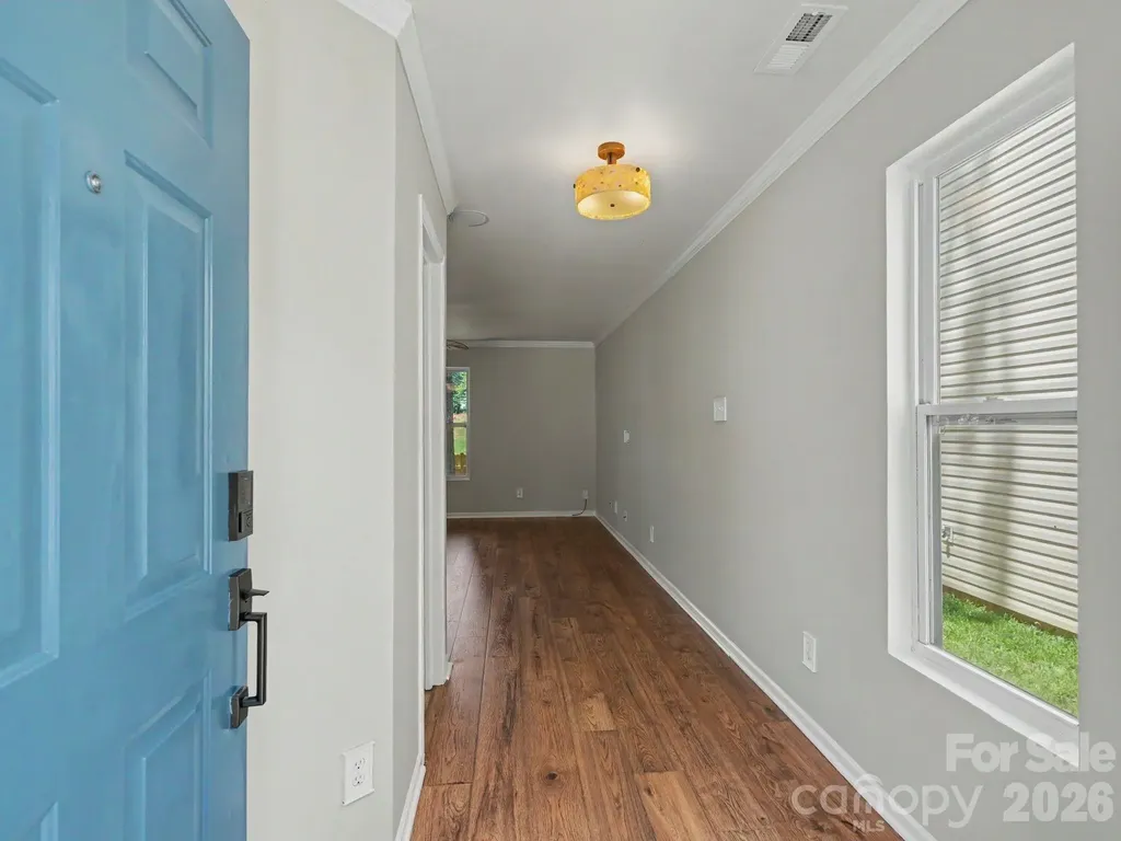 5529 Idlewild Road N Charlotte NC 28227