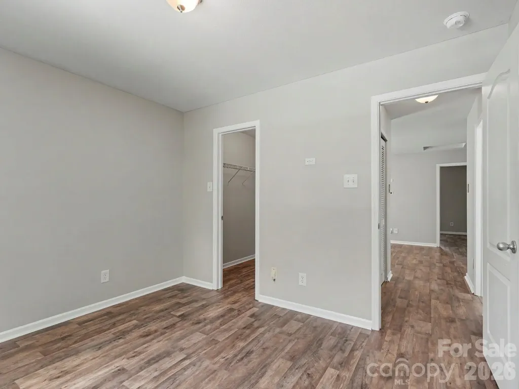 5529 Idlewild Road N Charlotte NC 28227
