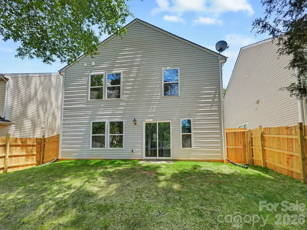 5529 Idlewild Road N Charlotte NC 28227