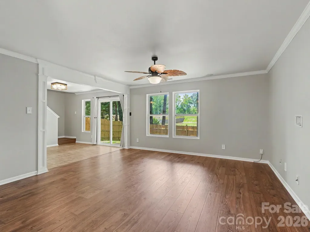5529 Idlewild Road N Charlotte NC 28227