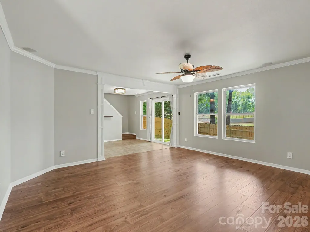 5529 Idlewild Road N Charlotte NC 28227