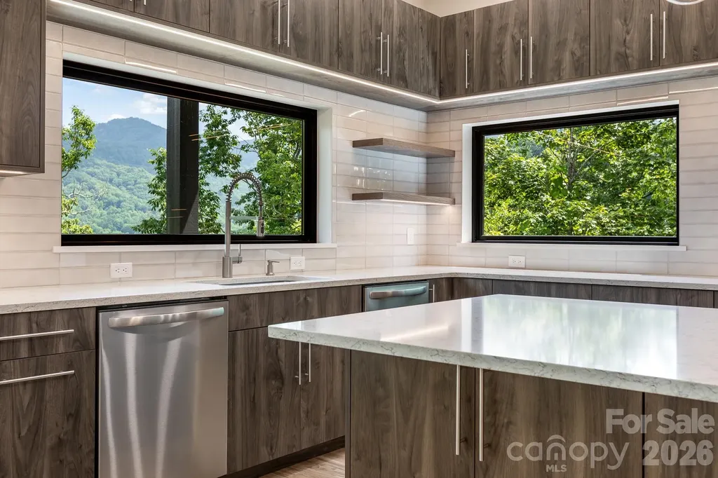 60 King Horn Ridge Waynesville NC 28785