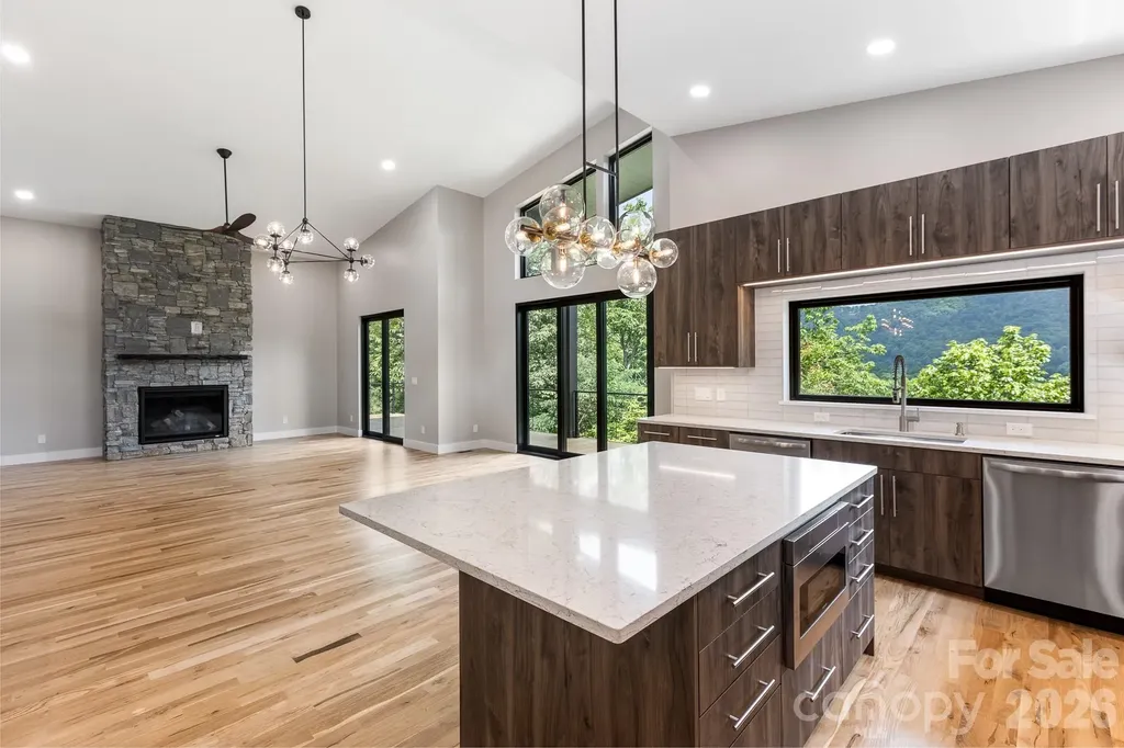 60 King Horn Ridge Waynesville NC 28785
