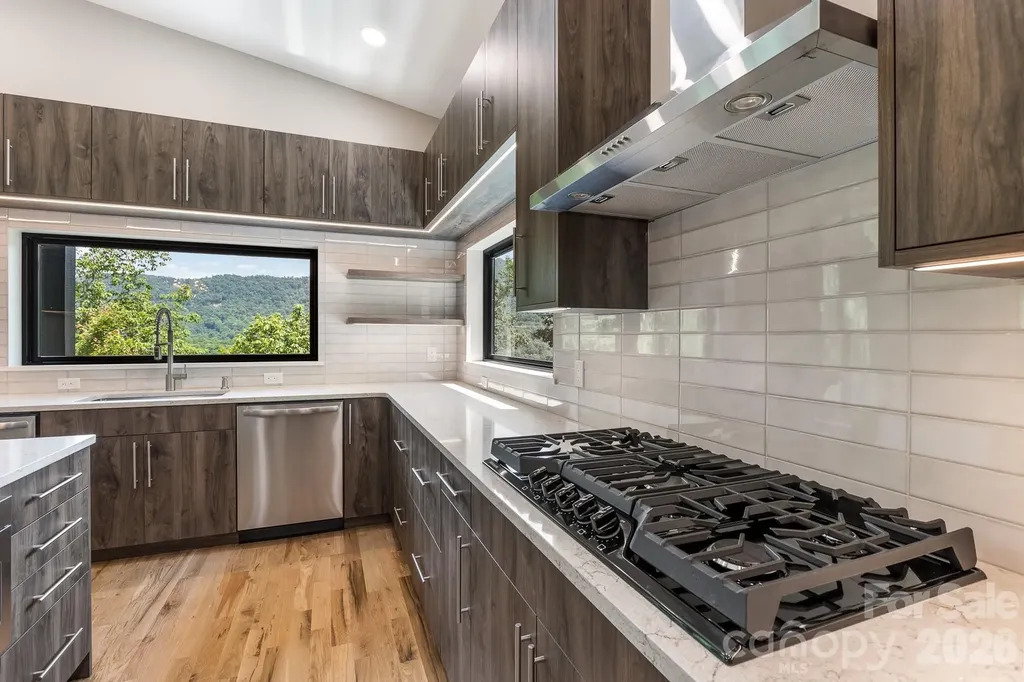 60 King Horn Ridge Waynesville NC 28785