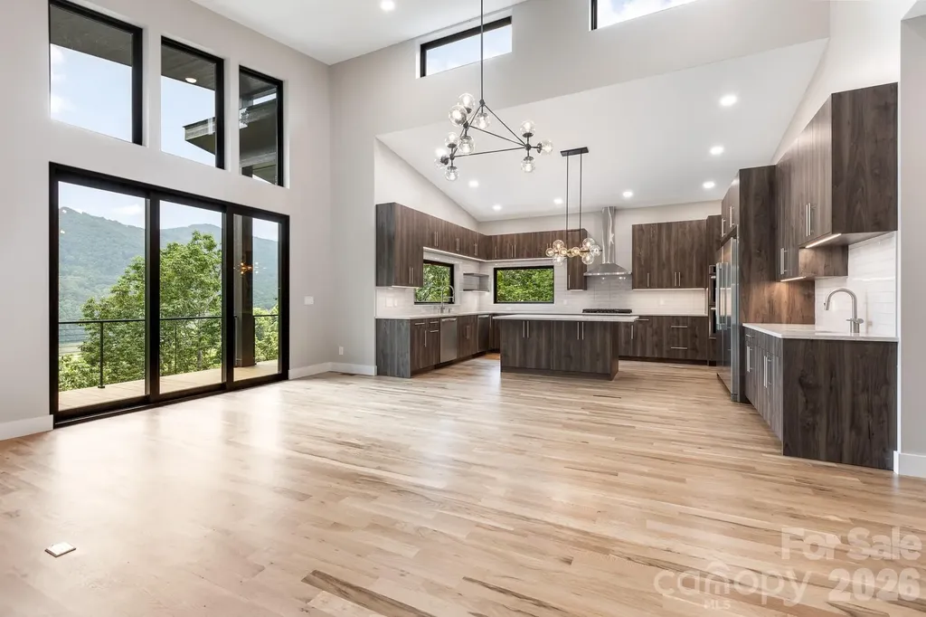 60 King Horn Ridge Waynesville NC 28785