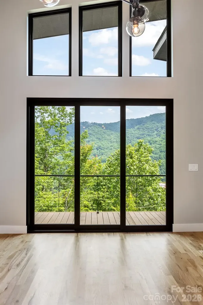 60 King Horn Ridge Waynesville NC 28785
