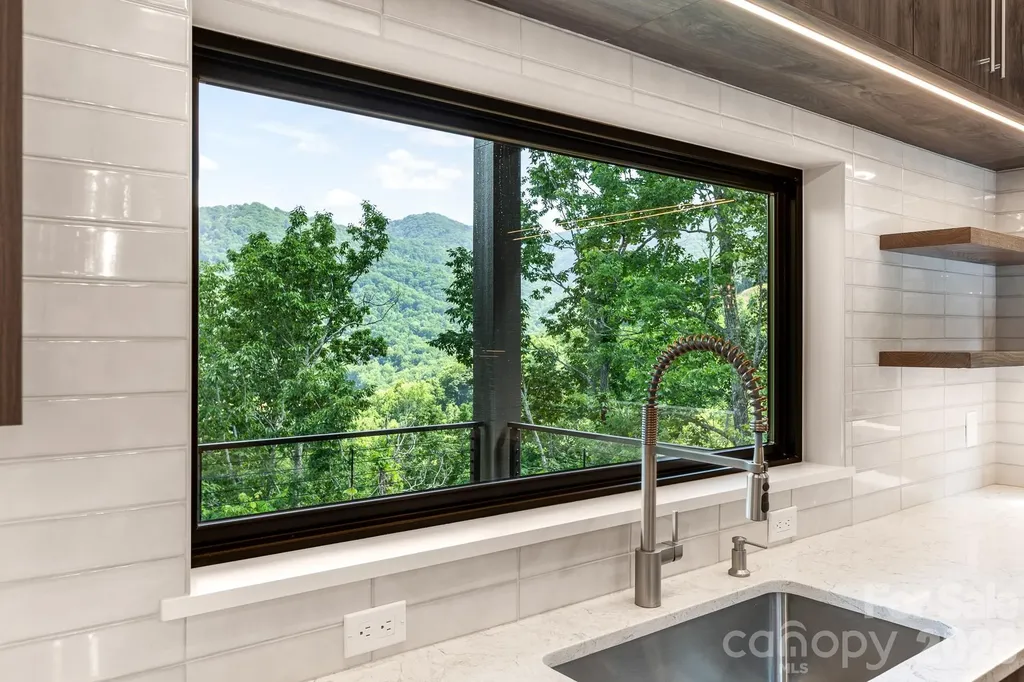 60 King Horn Ridge Waynesville NC 28785