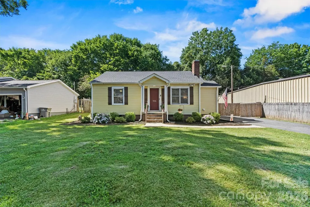 906 Oregon Avenue Kannapolis NC 28083