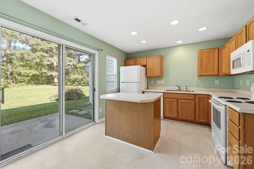 12368 Hennigan Place Lane Charlotte NC 28214