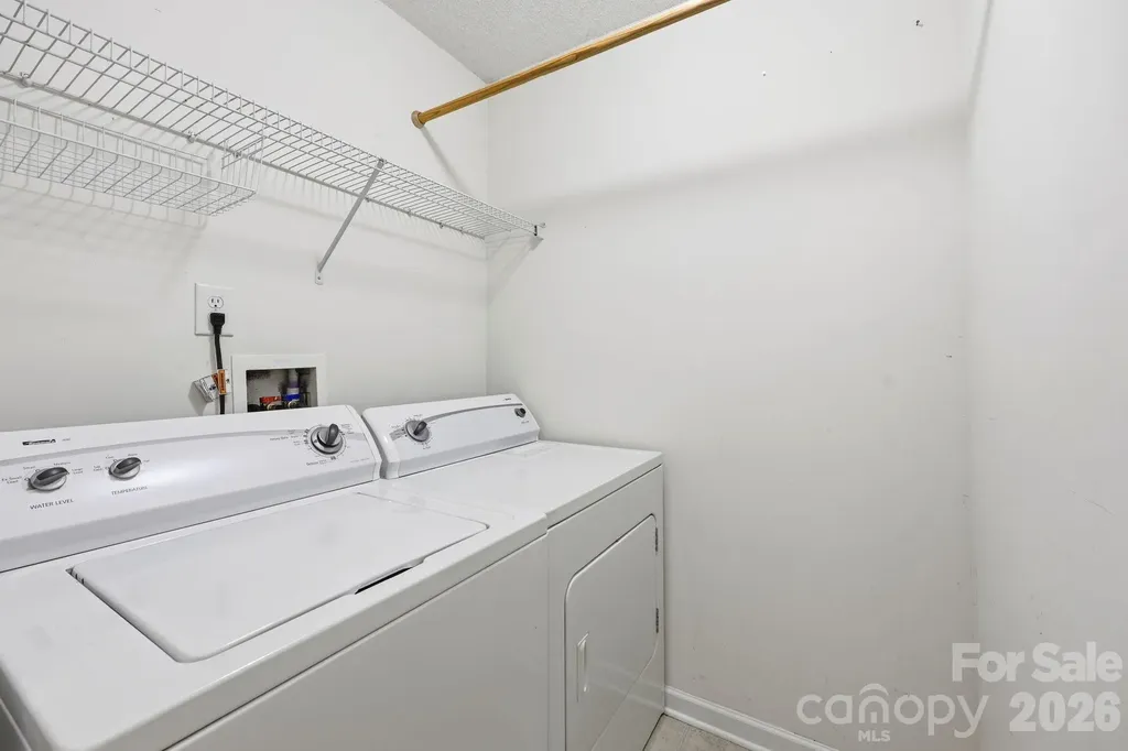 12368 Hennigan Place Lane Charlotte NC 28214