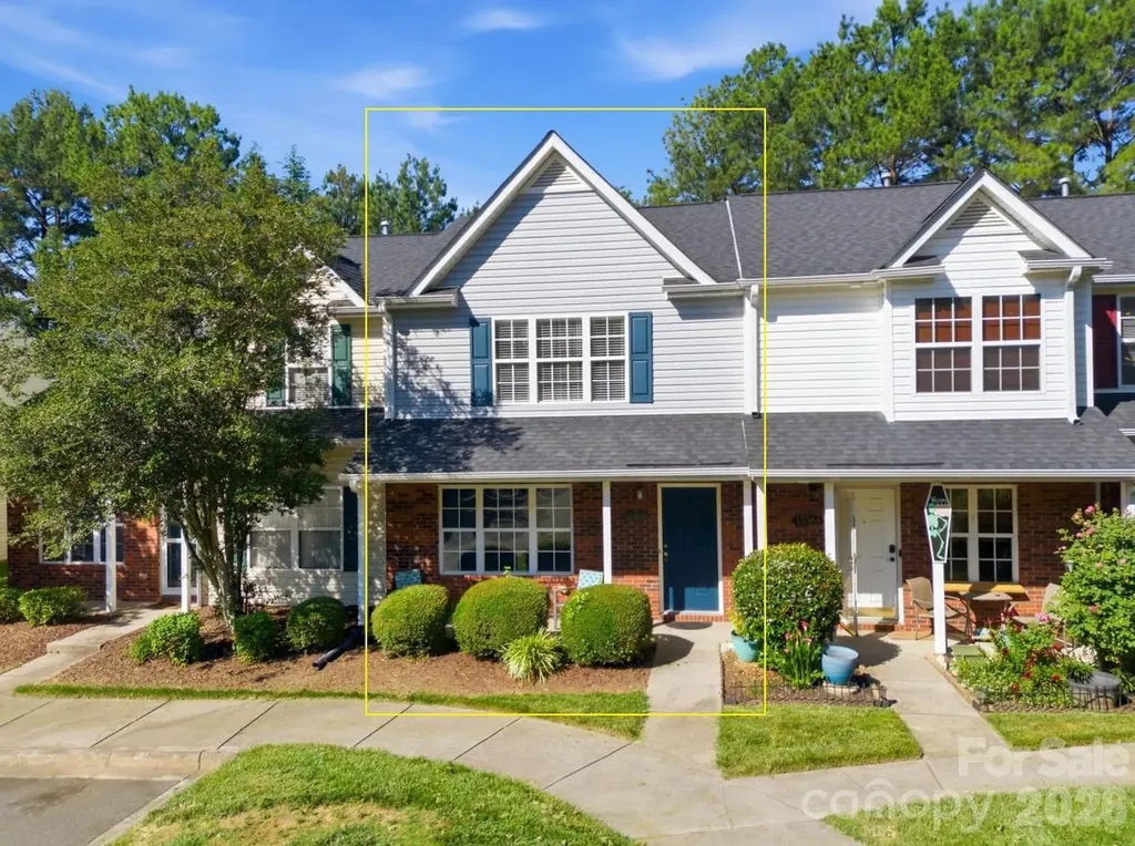 12368 Hennigan Place Lane Charlotte NC 28214