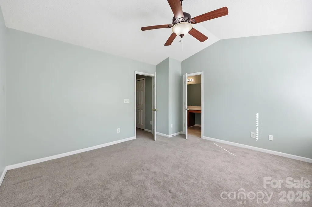12368 Hennigan Place Lane Charlotte NC 28214