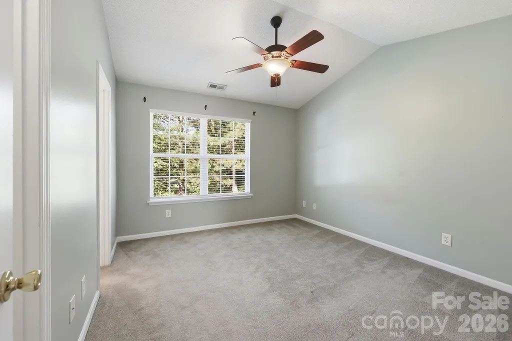 12368 Hennigan Place Lane Charlotte NC 28214