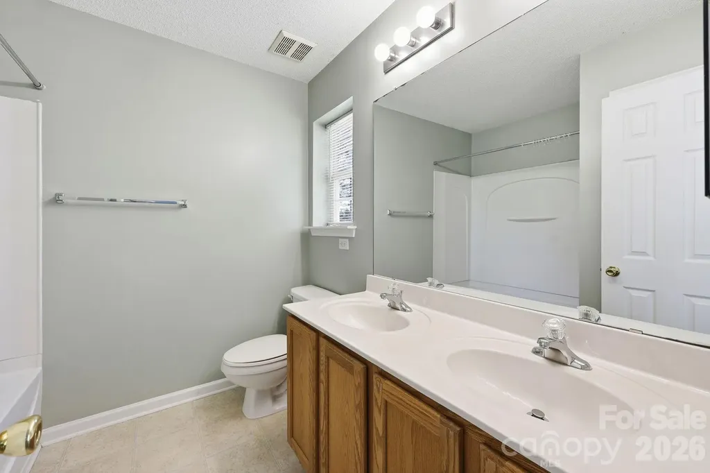 12368 Hennigan Place Lane Charlotte NC 28214