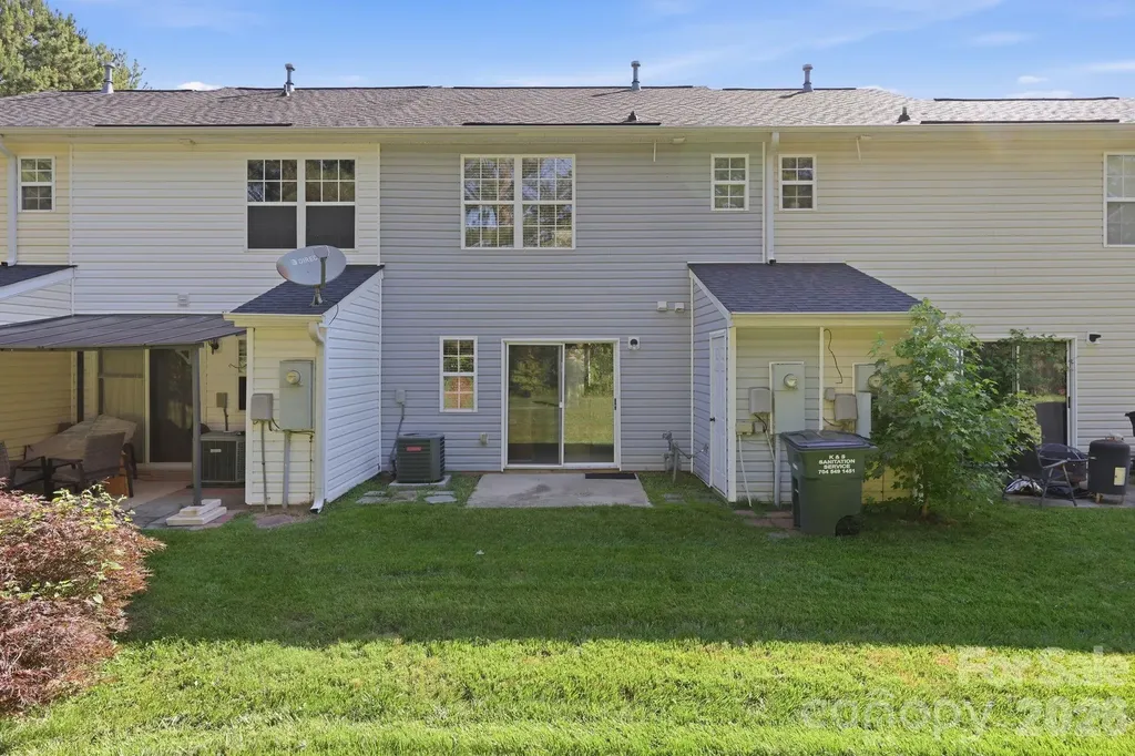 12368 Hennigan Place Lane Charlotte NC 28214