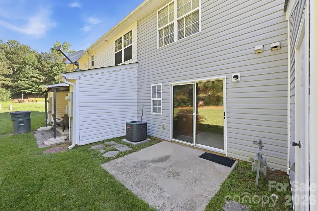12368 Hennigan Place Lane Charlotte NC 28214