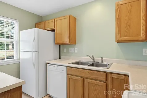12368 Hennigan Place Lane Charlotte NC 28214