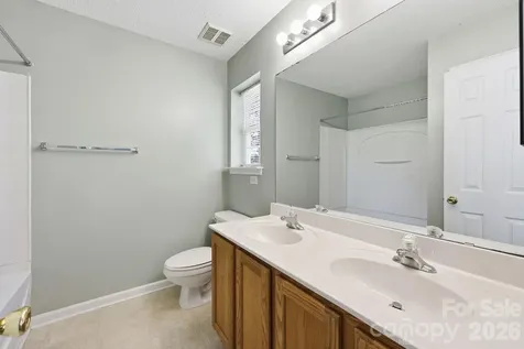 12368 Hennigan Place Lane Charlotte NC 28214