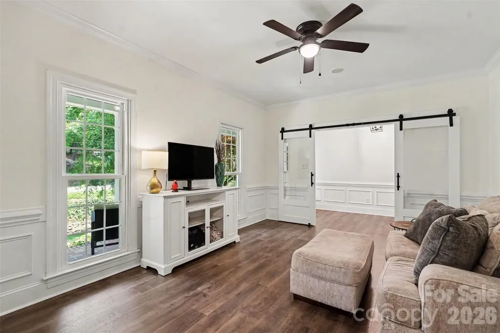 6128 Lake Providence Lane Charlotte NC 28277